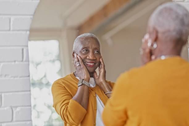 dermatologue afrique femme noir peau mature